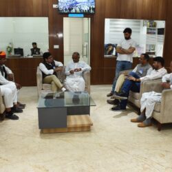 03ff3c81 8533 4715 b75e a2a896d64112